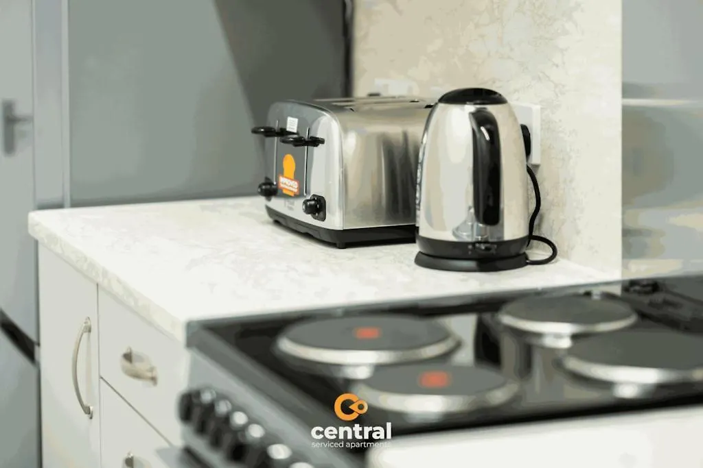 Central Serviced Apartments - 2 Bedroom - Modern - Sleeps 4 - 2 X Double Beds - Free Street Parking - Fully Equipped - Short & Long Term Stays Available - Contact Us For Your Requirements Dundee United Kingdom