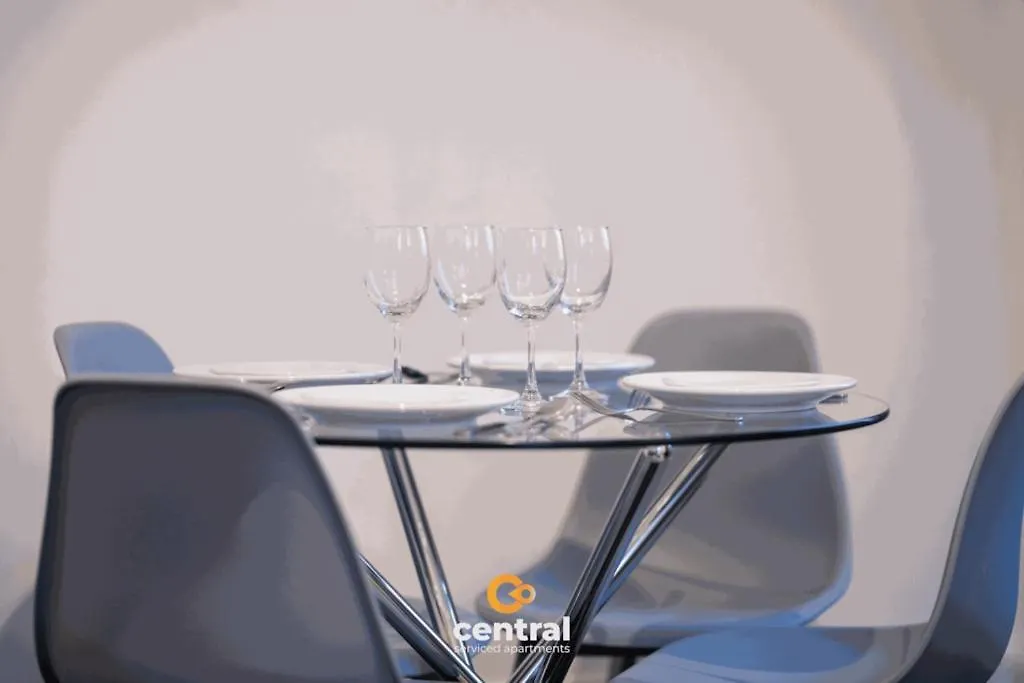 Central Serviced Apartments - 2 Bedroom - Modern - Sleeps 4 - 2 X Double Beds - Free Street Parking - Fully Equipped - Short & Long Term Stays Available - Contact Us For Your Requirements Dundee United Kingdom