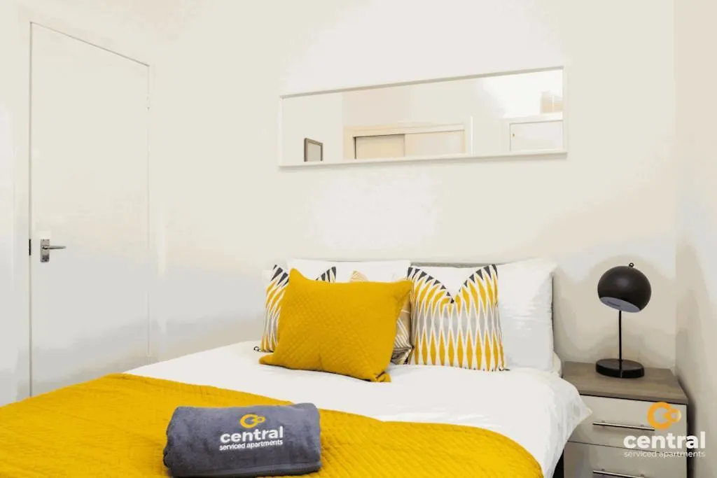 Central Serviced Apartments - 2 Bedroom - Modern - Sleeps 4 - 2 X Double Beds - Free Street Parking - Fully Equipped - Short & Long Term Stays Available - Contact Us For Your Requirements Dundee 0*,
