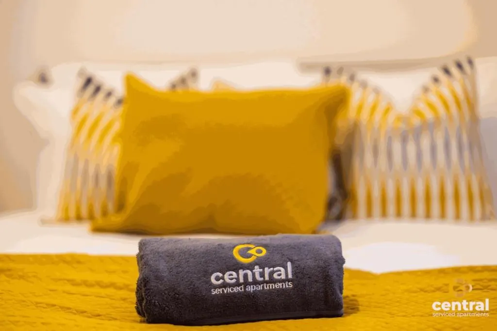 Central Serviced Apartments - 2 Bedroom - Modern - Sleeps 4 - 2 X Double Beds - Free Street Parking - Fully Equipped - Short & Long Term Stays Available - Contact Us For Your Requirements Dundee