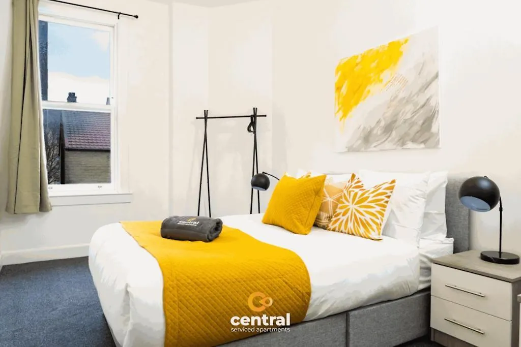 Central Serviced Apartments - 2 Bedroom - Modern - Sleeps 4 - 2 X Double Beds - Free Street Parking - Fully Equipped - Short & Long Term Stays Available - Contact Us For Your Requirements Dundee