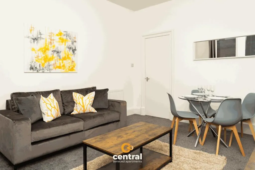 Central Serviced Apartments - 2 Bedroom - Modern - Sleeps 4 - 2 X Double Beds - Free Street Parking - Fully Equipped - Short & Long Term Stays Available - Contact Us For Your Requirements Dundee United Kingdom