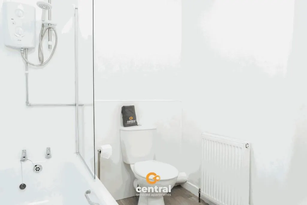 Central Serviced Apartments - 2 Bedroom - Modern - Sleeps 4 - 2 X Double Beds - Free Street Parking - Fully Equipped - Short & Long Term Stays Available - Contact Us For Your Requirements Dundee